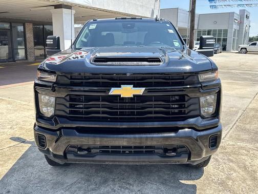 2024 Chevrolet Silverado 2500 Custom