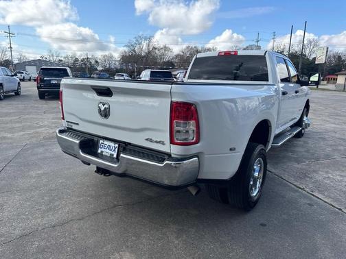 2024 RAM 3500 Big Horn Crew Cab 4x4 8' Box