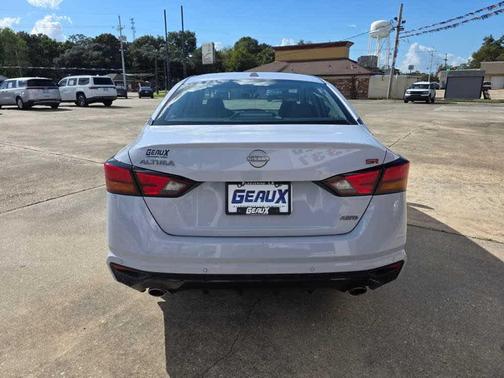 2025 Nissan Altima SR AWD