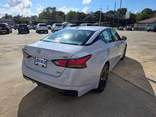 2025 Nissan Altima SR AWD