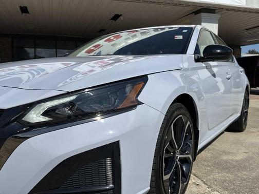 2025 Nissan Altima SR AWD