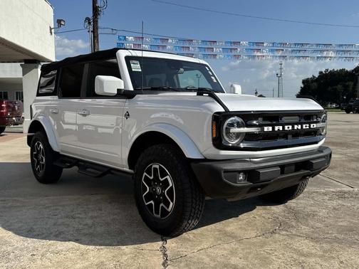 2022 Ford Bronco Outer Banks