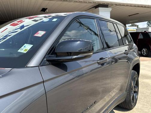 2023 Jeep Grand Cherokee Limited X