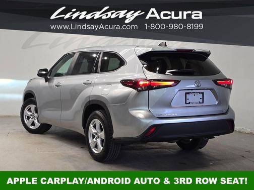 Celestial Silver Metallic 2024 Toyota Highlander LE I4