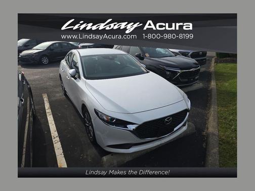 Snowflake White Pearl Mica 2022 Mazda Mazda3 FWD