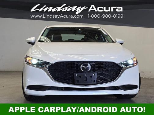 Snowflake White Pearl Mica 2022 Mazda Mazda3 FWD
