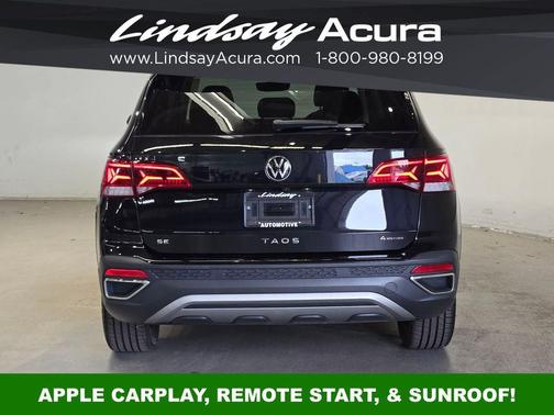 Deep Black Pearl 2022 Volkswagen Taos 1.5T SE