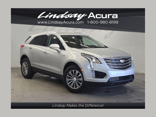 Radiant Silver Metallic 2019 Cadillac XT5 Luxury