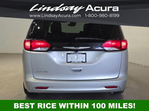 Silver Mist Clearcoat 2023 Chrysler Voyager LX