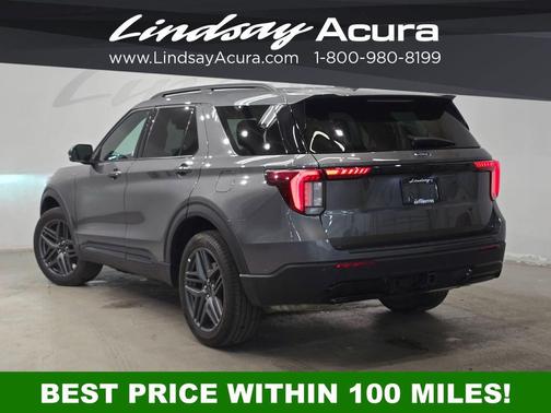 Gray Metallic 2025 Ford Explorer ST-Line