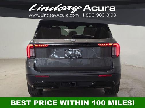 Gray Metallic 2025 Ford Explorer ST-Line