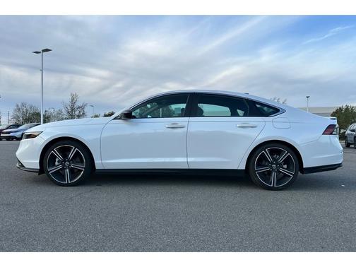 2025 Honda Accord Hybrid 