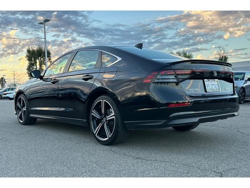 2025 Honda Accord Hybrid 