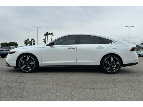 2025 Honda Accord Hybrid 