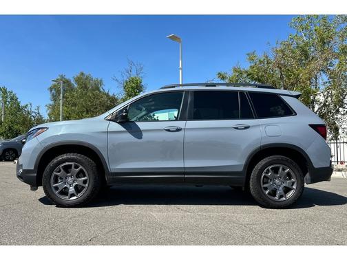 Sonic Gray Pearl 2024 Honda Passport