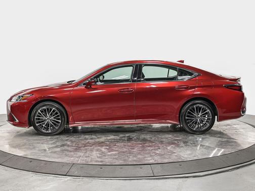 2023 Lexus ES 250 Base