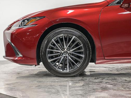 2023 Lexus ES 250 Base
