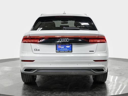 2022 Audi Q8 55 Premium Plus