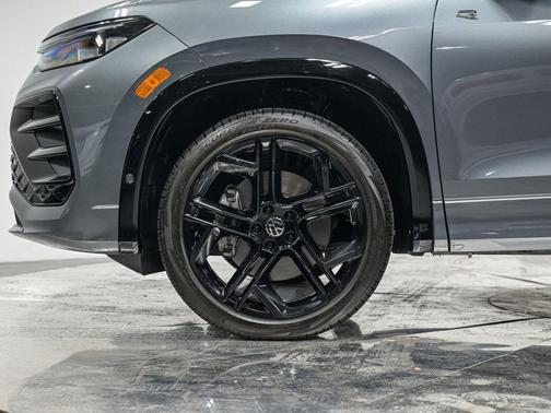 2025 Volkswagen Tiguan 2.0T SE R-Line Black 4MOTION