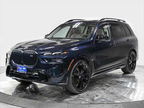 2023 BMW X7 M60i