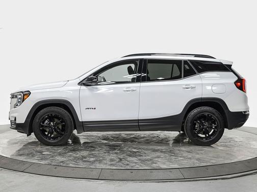 Summit White 2022 GMC Terrain AWD AT4