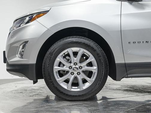 Silver Ice Metallic 2019 Chevrolet Equinox 1LT