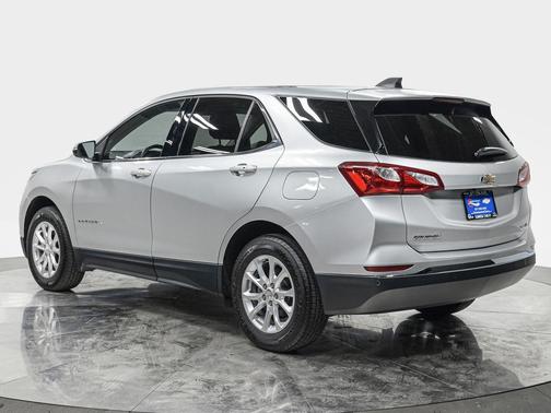 Silver Ice Metallic 2019 Chevrolet Equinox 1LT