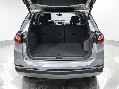 Silver Ice Metallic 2019 Chevrolet Equinox 1LT