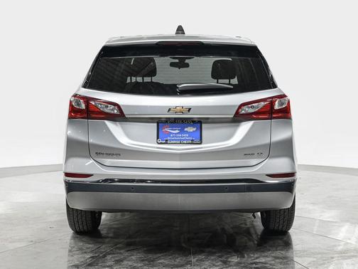 Silver Ice Metallic 2019 Chevrolet Equinox 1LT