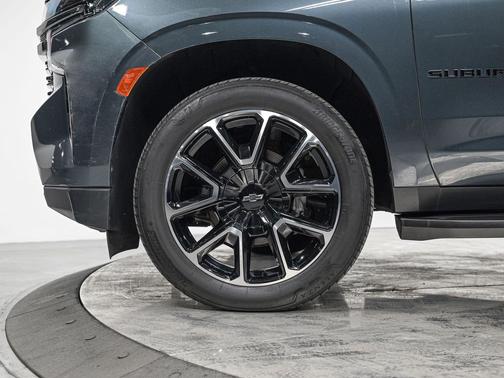 2021 Chevrolet Suburban RST