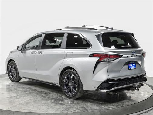 2023 Toyota Sienna XSE 7 Passenger