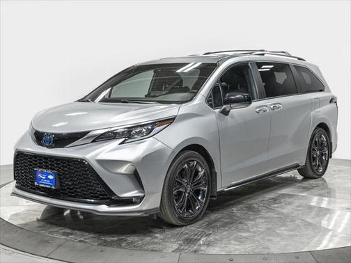 2023 Toyota Sienna XSE 7 Passenger