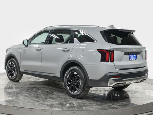 Wolf Gray 2024 Kia Sorento S