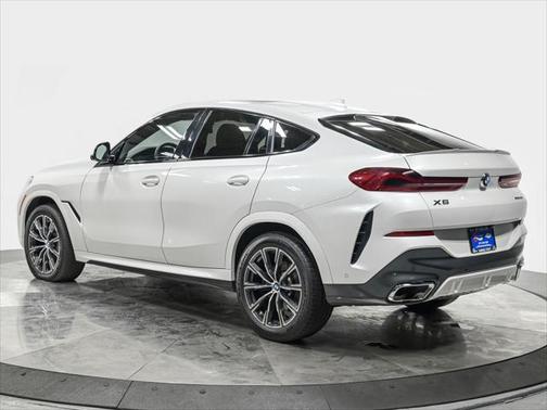 2022 BMW X6 xDrive40i