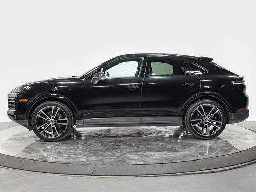 Black 2024 Porsche Cayenne Cayenne