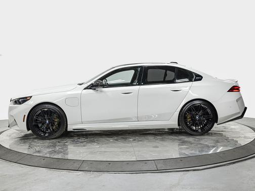 2025 BMW M5 Base