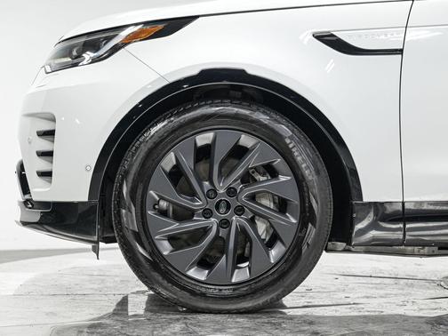 2023 Land Rover Discovery P300 S R-Dynamic