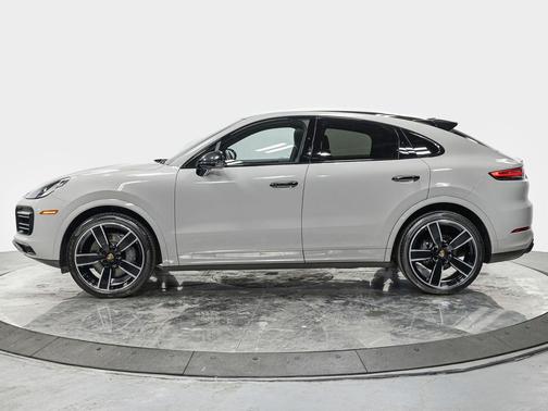 2023 Porsche Cayenne S