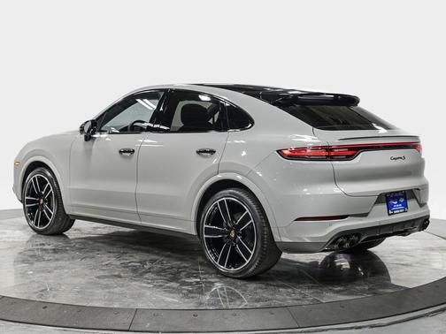 2023 Porsche Cayenne S