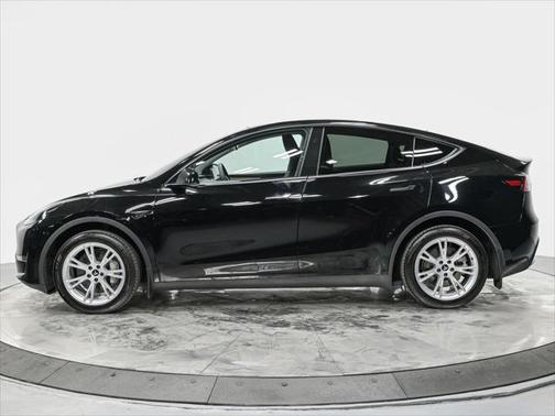 2024 Tesla Model Y Long Range Dual Motor All-Wheel Drive