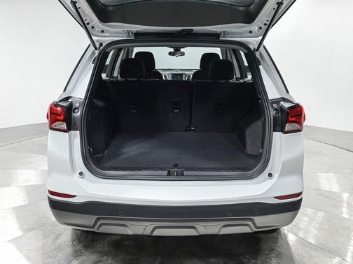 Summit White 2024 Chevrolet Equinox LS
