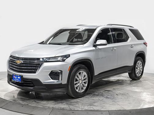 2022 Chevrolet Traverse LT Cloth