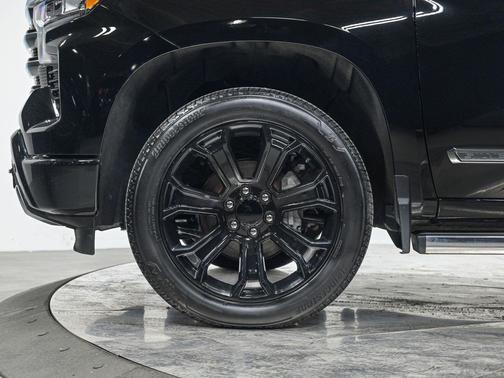 Black 2025 Chevrolet Silverado 1500 High Country