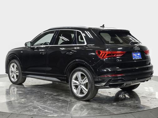 2021 Audi Q3 45 S line Premium