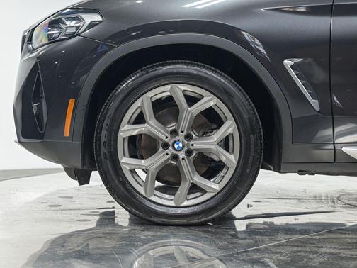 2025 BMW X4 xDrive30i