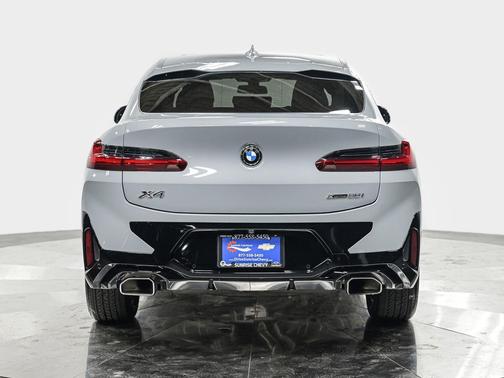2025 BMW X4 xDrive30i