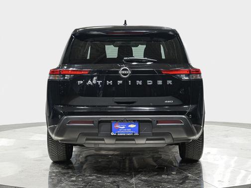 2022 Nissan Pathfinder S 4WD