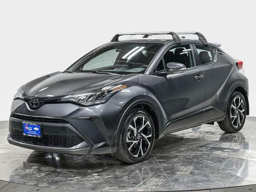 2022 Toyota C-HR XLE