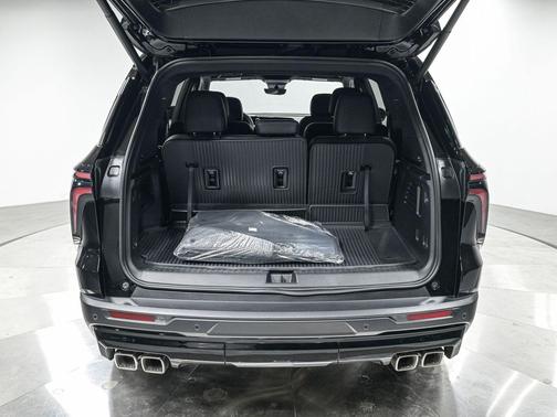 Mosaic Black Metallic 2026 Chevrolet Traverse LT