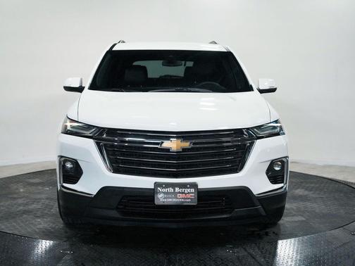 Summit White 2022 Chevrolet Traverse LT Leather
